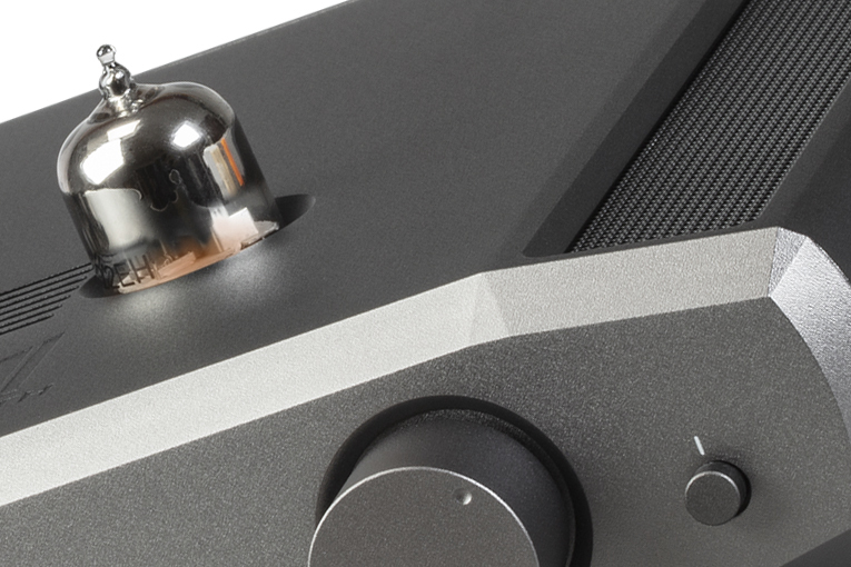 Monolith liquid best sale platinum headphone amplifier